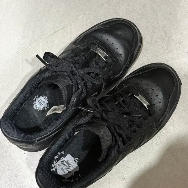 [BUNJANG] Nike Air Force 1 '07 All Black 235mm / 나이키 에어포스 올블랙 235
