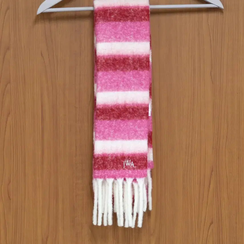 [BUNJANG] Uniqlo JWA Chunky Stole (Pink) / [유니클로 JWA] 청키 스톨(핑크)