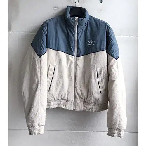 [BUNJANG] Umbro 100% Cotton Padded Zip-Up Jumper - Beige / 엄브로 정품/2023-55.66/새거수준