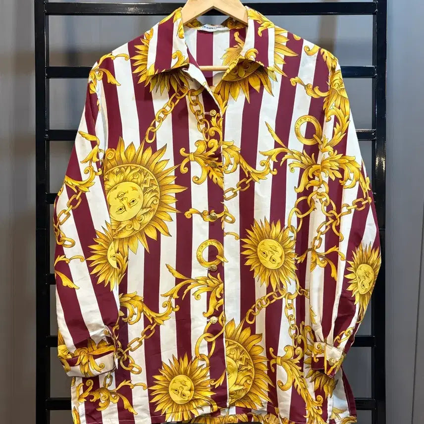 [BUNJANG] EXOTIC BLUE Baroque Sun Print Stripe Shirt / [82] 엑조틱블루 바로크 태양 프린트 스트라이프 셔츠 빈티지 와인 골드
