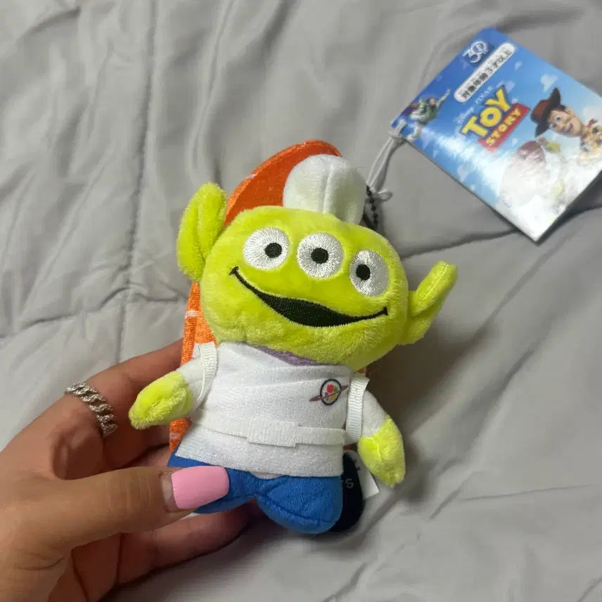 [BUNJANG] Disney Pixar Alien Toy Story Salmon Sushi Hat Plush Keychain / 디즈니 픽사 알린 토이스토리 연어초밥 인형 키링