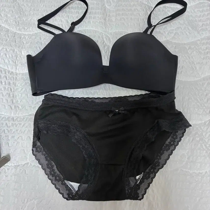 [BUNJANG] Simple Black Underwear Set (Used) / 심플 블랙 속옷세트 (중고)