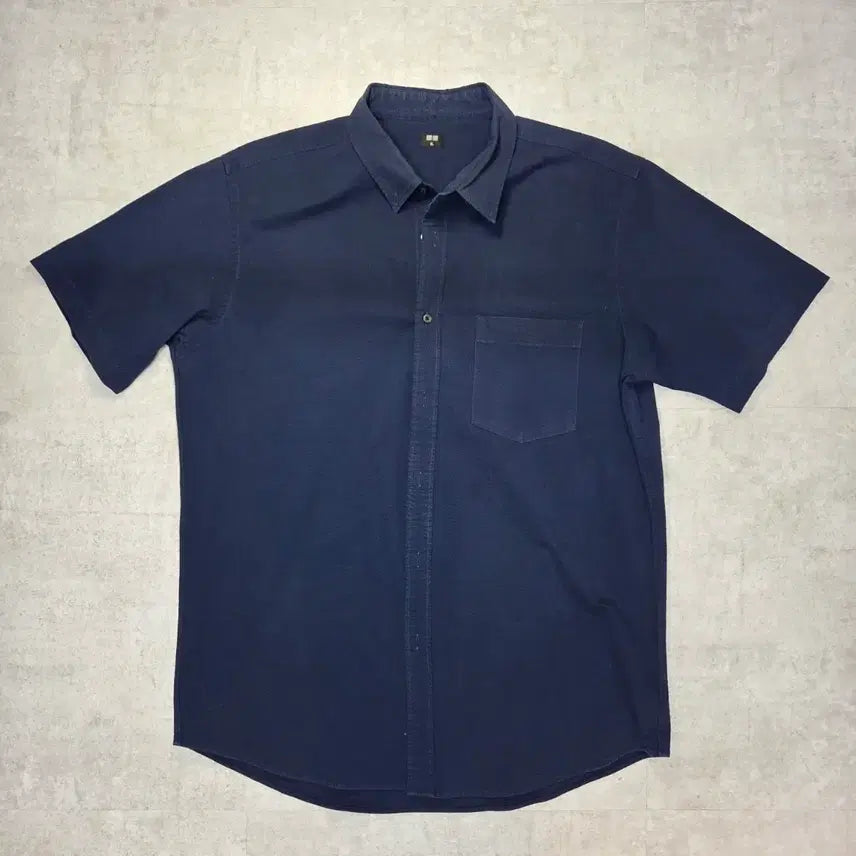 [BUNJANG] Uniqlo Navy Short Sleeve Shirt / [만원샵) 유니클로 네이비 반팔셔츠