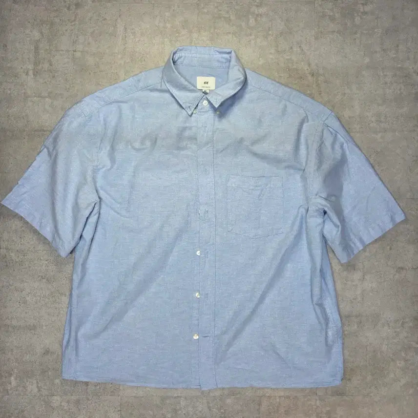 [BUNJANG] H&M Light Blue Short Sleeve Shirt / [만원샵) H&M 하늘색 반팔셔츠