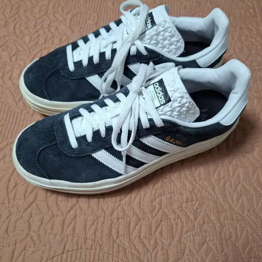 [BUNJANG] Adidas Gazelle Bold Sneakers (Core Black, Women's) / 245 아디다스 가젤 볼드 스니커즈 운동화 [2297]