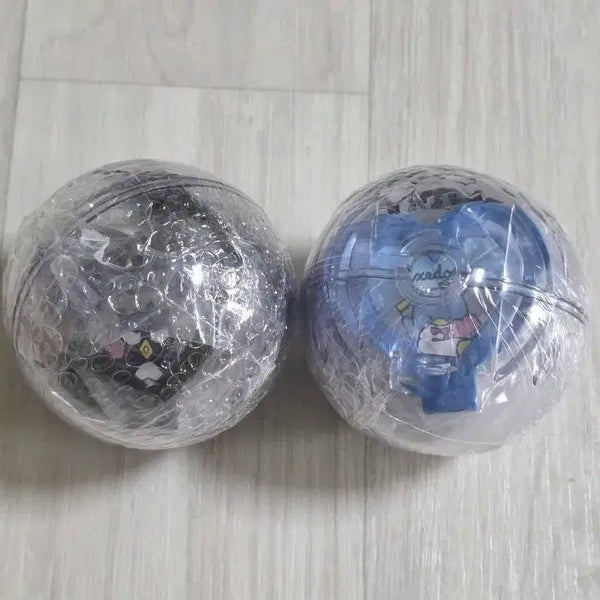 [BUNJANG] Sanrio Cheer Stick Gacha Badtz-Maru, Tuxedo Sam / 산리오 응원봉 가챠 배드바츠마루,턱시도샘 양도합니다