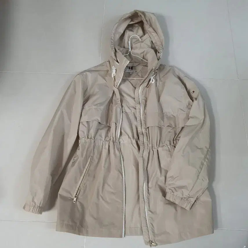 [BUNJANG] Tommy Hilfiger Women's Hooded Windbreaker Beige / 타미힐피거 여성 후드 바람막이 베이지 여성