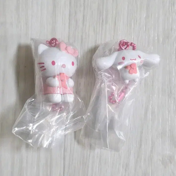 [BUNJANG] Sanrio Cherry Blossom Series Keychain - Hello Kitty, Cinnamoroll / 산리오 벚꽂 시리즈 키링 헬로키티 , 시나모롤 양도합니다