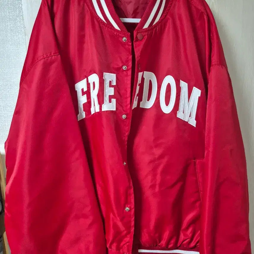 [BUNJANG] Freedom Logo MA-1 Jacket (Red) / 프리덤 로고 MA-1 자켓 (레드)