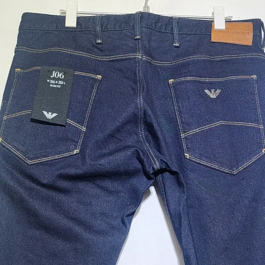 [BUNJANG] Emporio Armani Slim Fit Jeans (Model J06) - Size 36 / 빈티지존 새상품 엠포리오 아르마니 청바지 36
