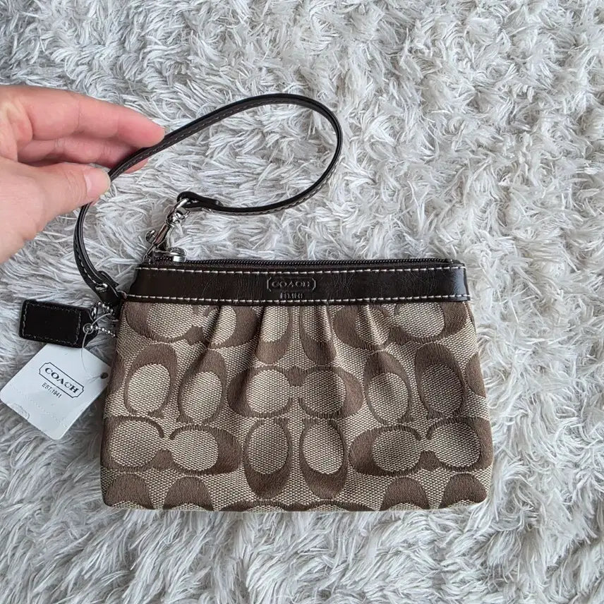 [BUNJANG] Coach Signature Pattern Strap Pouch Brown / 코치 시그니처 패턴 스트랩 파우치 브라운