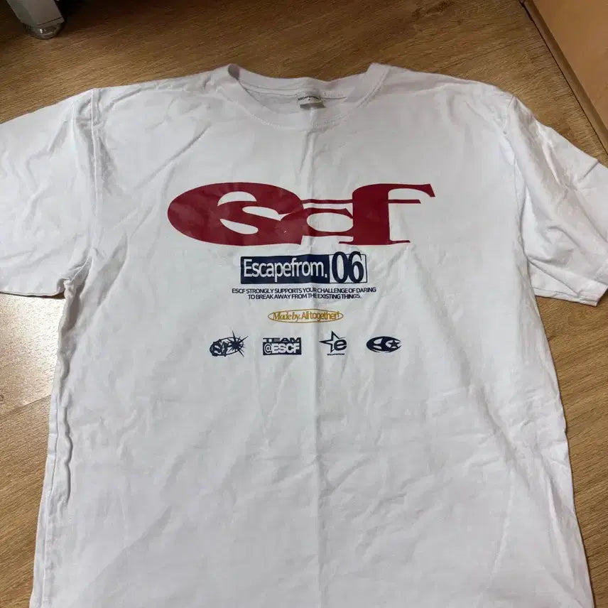 [BUNJANG] ESCAPEFROM Logo Collage Print Oversized Short Sleeve T-Shirt / 이스케이프프롬 로고 콜라주 프린트 오버핏 반팔티