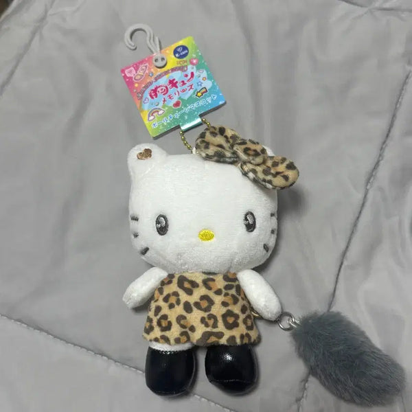 [BUNJANG] Shimamura x Hello Kitty Leopard Print Fur Ball Charm / 헬로키티 호피 레오파드 원피스 키링 시마무라