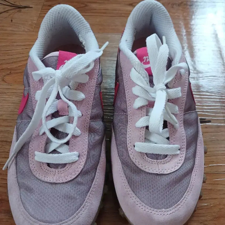 [BUNJANG] Nike Athletic Shoes Pink/Gray Size 235 / 나이키 운동화 핑크/그레이 235