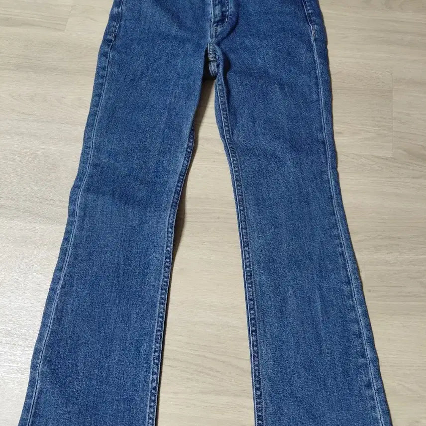 [BUNJANG] Calvin Klein Women's Blue Bootcut Jeans / 캘빈클라인 여성 부츠컷 청바지 블루