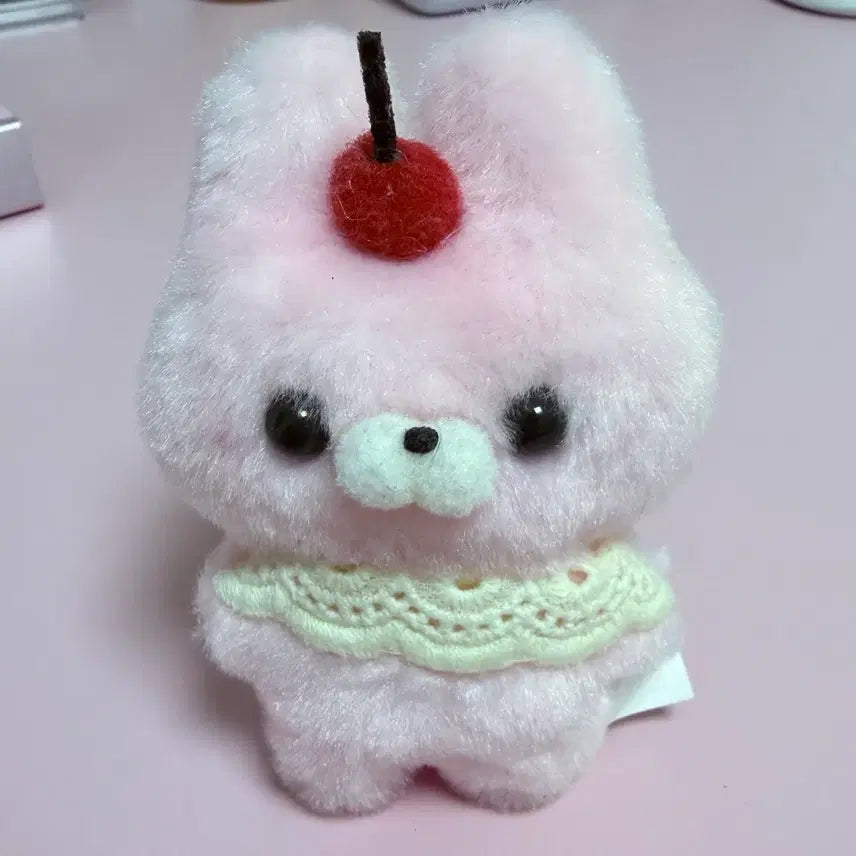[BUNJANG] Suckitotatchi Amaama Usagi Pink Rabbit Keyring Plush / 스쿳토탓치상 아마아마우사기 핑크토끼 키링인형