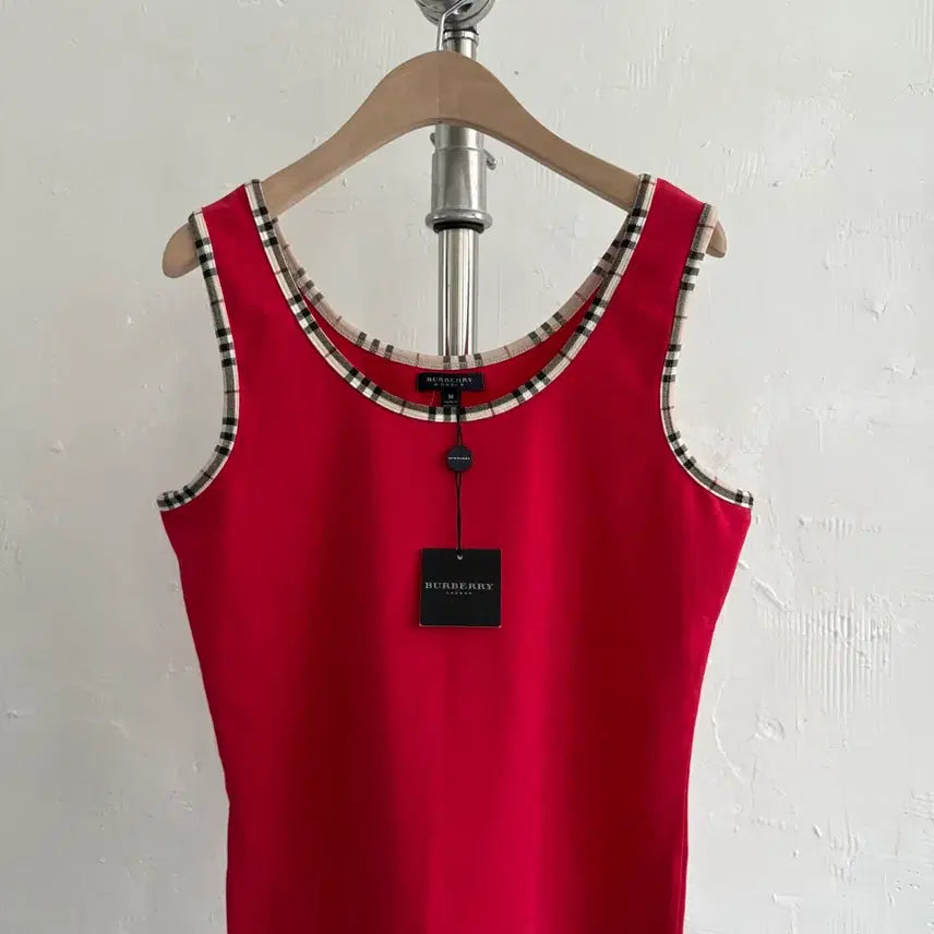 [BUNJANG] Burberry Nova Check Detail Red Sleeveless Top / (새상품) Burberry 버버리 노바체크 디테일 레드 슬리브리스 탑