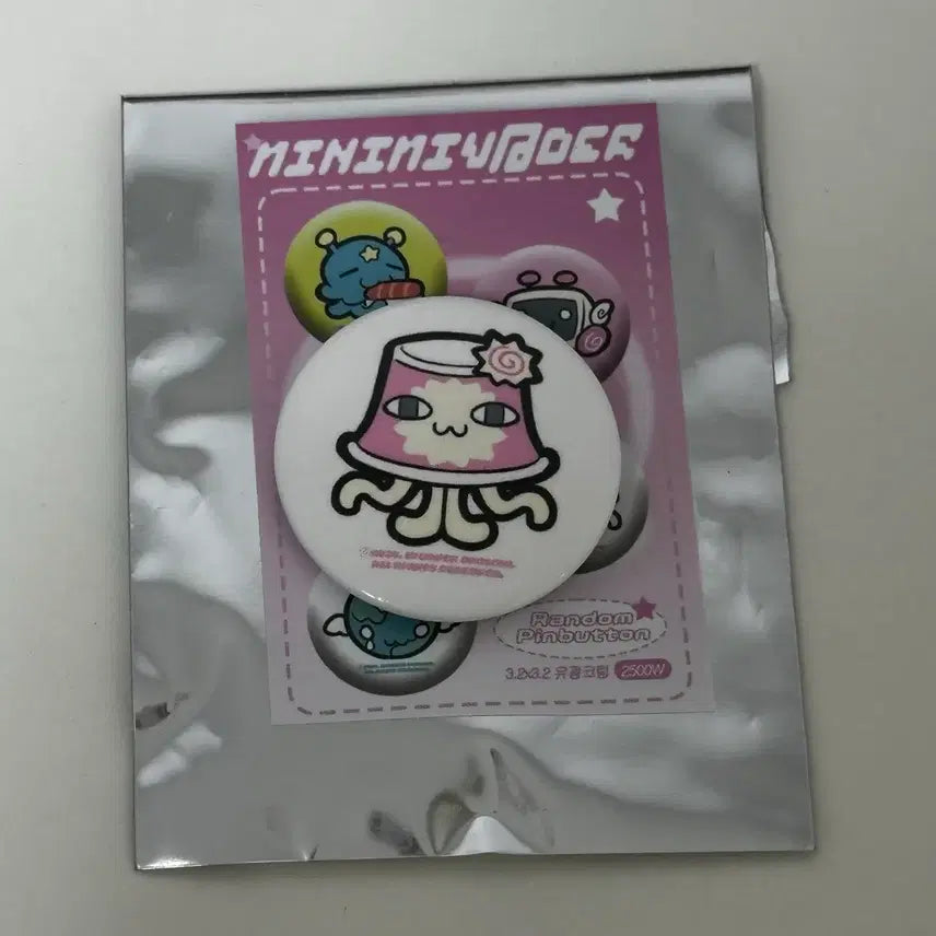 [BUNJANG] Invader Darling Pin Button / 인베이더달링 핀버튼