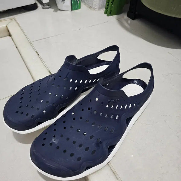[BUNJANG] Crocs Swiftwater Wave Sandals Navy M7 (260mm) / 크록스 스위프트워터 웨이브 샌들 네이비 M7 (260mm)
