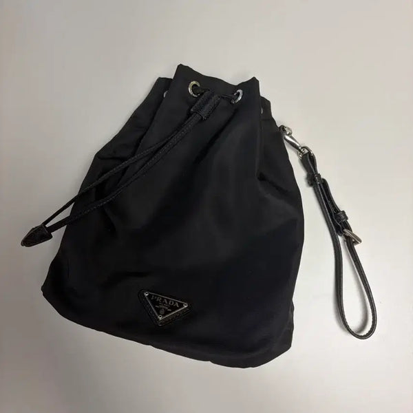 [BUNJANG] Prada Nylon Drawstring Bucket Bag Black / [OS] 프라다 나일론 복조리 버킷백 블랙