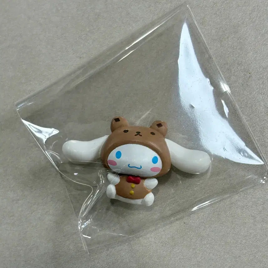 [BUNJANG] Cinnamoroll Bear Gacha Figure (Unused) / [미사용] 시나모롤 곰돌이 가챠 피규어