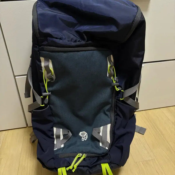 [BUNJANG] Mountain Hardwear 30L Backpack - Near Mint Condition / 마운틴하드웨어  30L 배낭, 신품급