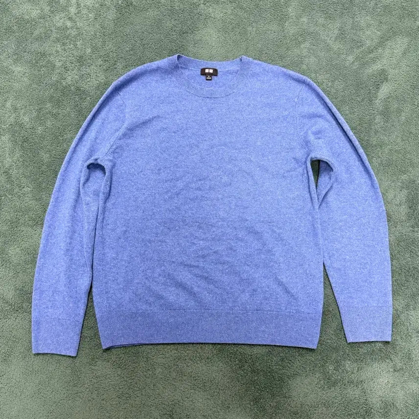 [BUNJANG] Uniqlo Round Neck Knit Blue (95) / 유니클로 라운드넥 니트 블루 (95)
