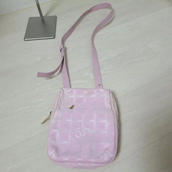 [BUNJANG] Chanel Canvas Shoulder Bag Pink / 샤넬 캔버스 숄더백 핑크