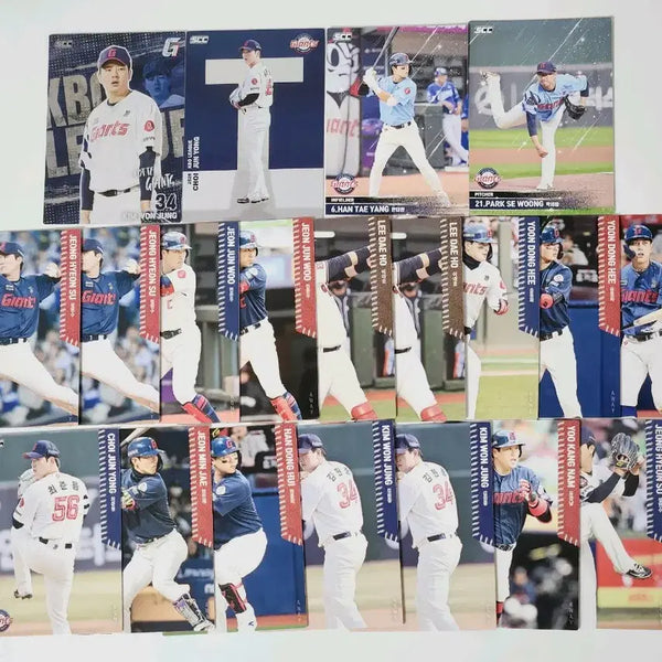 [BUNJANG] KBO Lotte Giants Baseball Cards Bundle - Kim Won-jung, Choi Jun-yong, Yoon Dong-hee, Hwang Seong-bin / kbo 카드 롯데 자이언츠 일괄 홀로 알파벳 김원중 최준용 윤동희 황성빈