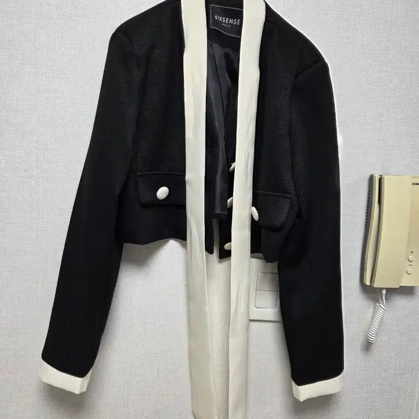 [BUNJANG] 6IXSENSE Cropped Jacket / 6IXSENSE 자켓