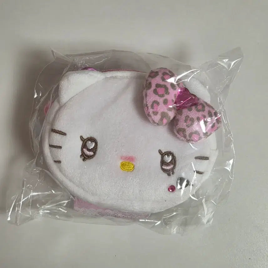 [BUNJANG] Hello Kitty GyaRu Pouch Keychain (White) / 헬로키티 마스코트 갸루 파우치 키링 (화이트)