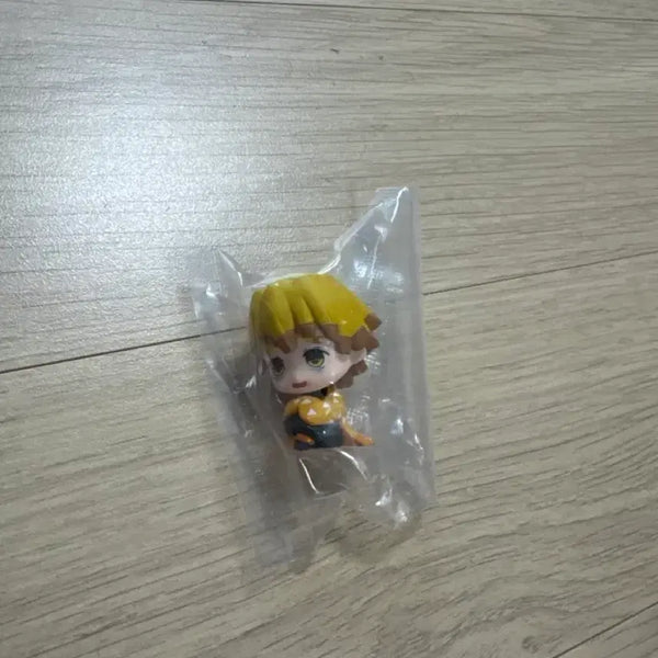 [BUNJANG] Demon Slayer Zenitsu Agatsuma Figure / 귀멸의 칼날 피규어 젠이츠