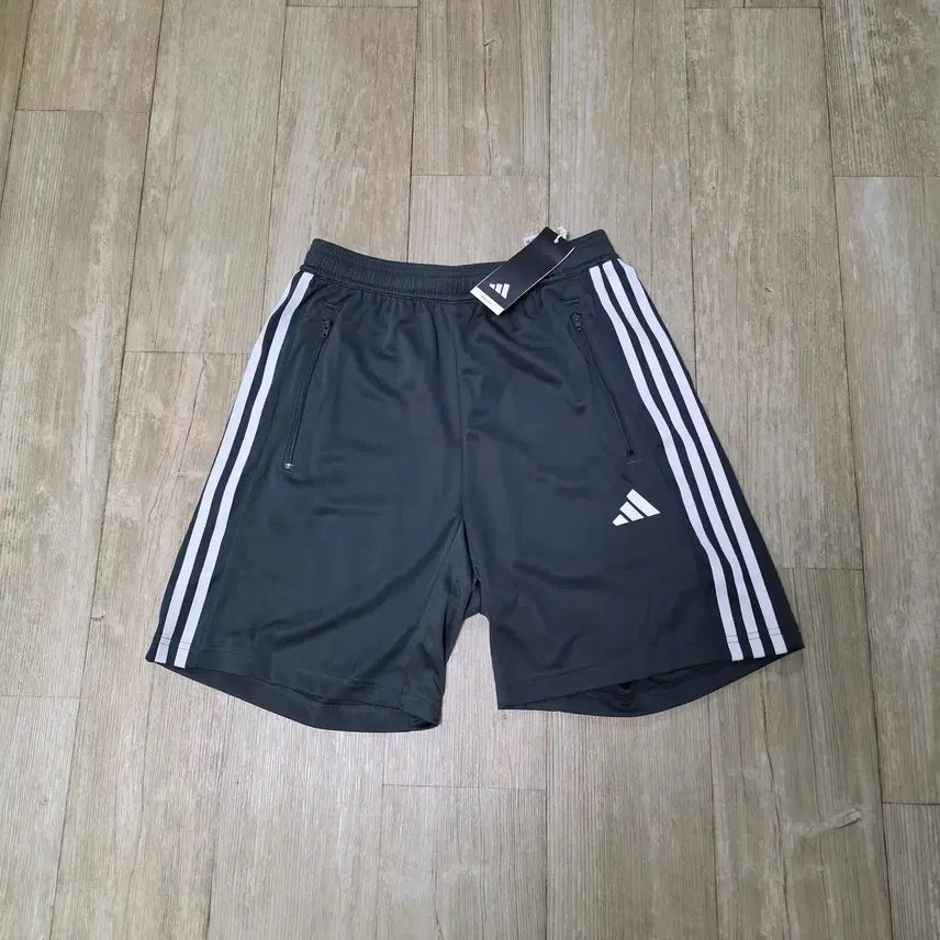 [BUNJANG] Adidas Three-Stripes Shorts / 아디다스 삼선 반바지