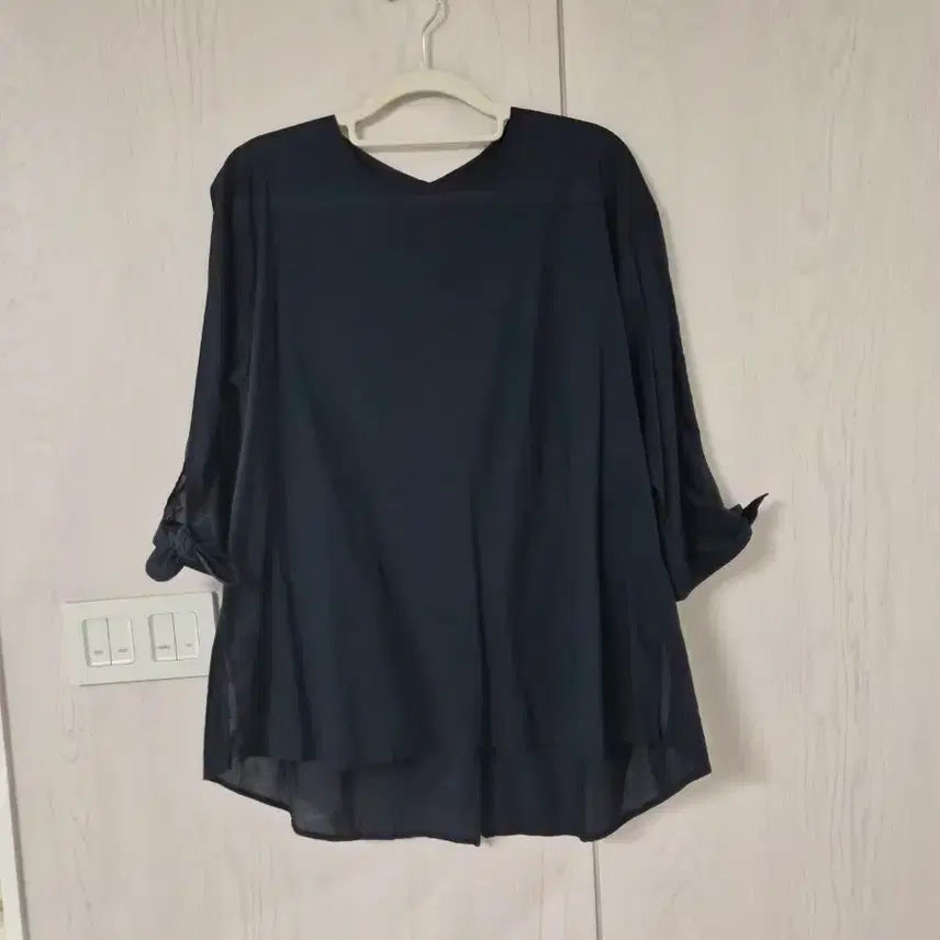 [BUNJANG] Daniel Hechter Navy 100% Cotton Blouse / daniel hechter 네이비 색상의 시원한 면 100% 블라우스