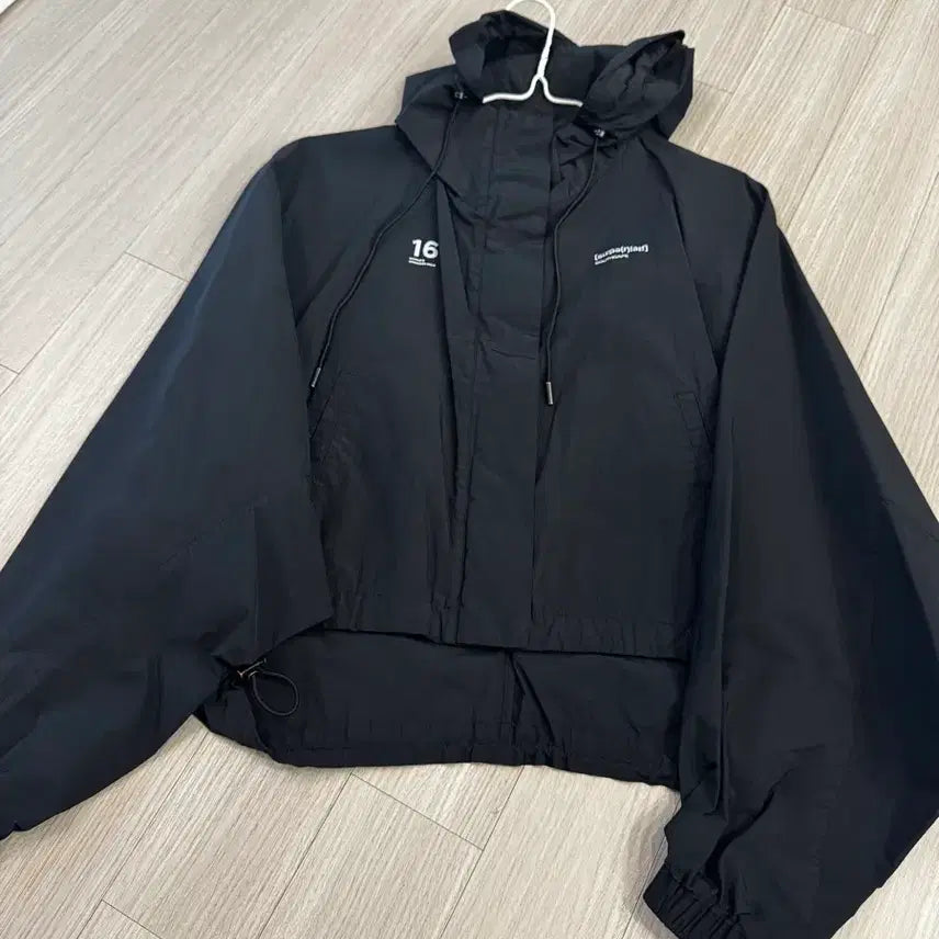 [BUNJANG] South Cape Crop Windbreaker Small / 사우스케이프 크롭 바람막이 스몰