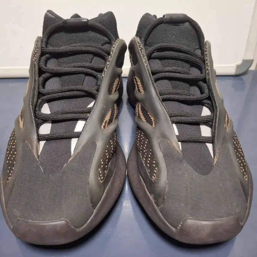 [BUNJANG] Adidas Sneakers (265-270mm) / 아디다스  265~270mm