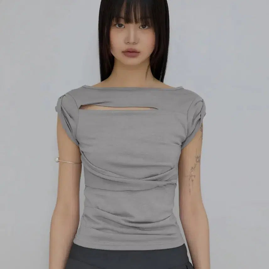[BUNJANG] Flare Up Asymmetrical Draped Roll-Up T-Shirt Gray / 플레어업 Asymmetrical Draped Roll-Up T 그레이