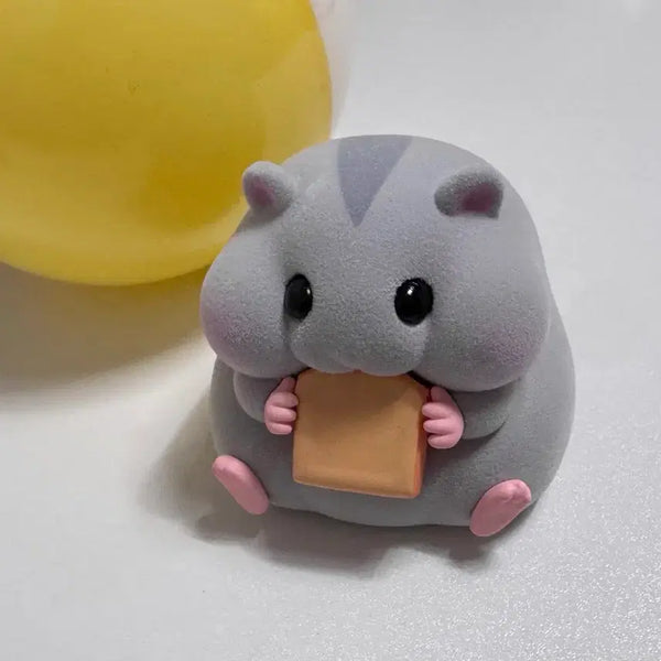[BUNJANG] Corocoro Gacha Bread-Eating Hamster Figure / 코로코로 가챠 식빵먹는햄스터
