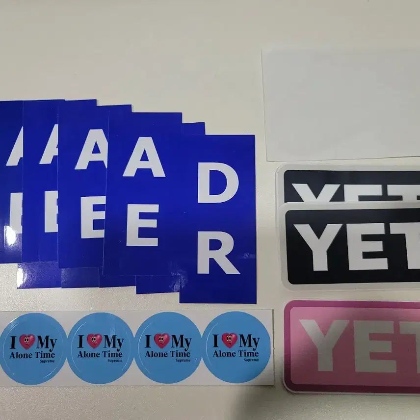 [BUNJANG] Palace Supreme Nike Yeti Sticker / 팔라스 슈프림 나이키 예티 스티커