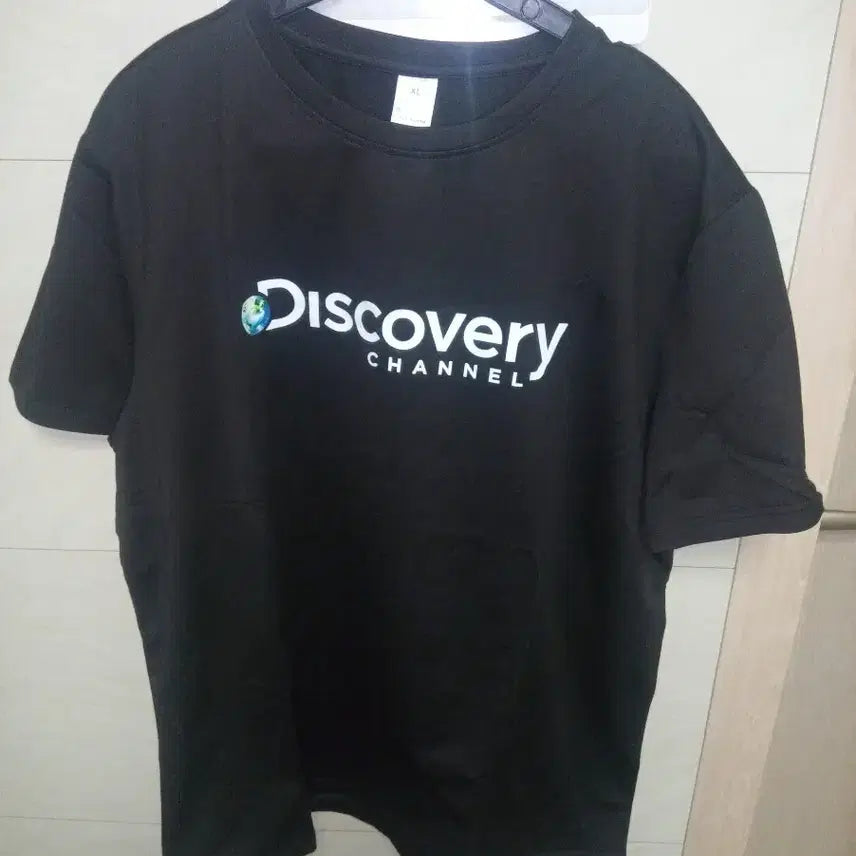 [BUNJANG] Discovery Channel Black T-Shirt XL / 디스커버리 채널 반팔티 블랙 XL 새상품