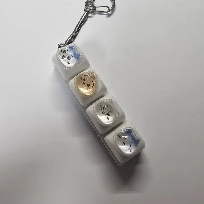 [BUNJANG] Chikawa "Monjaku" Keycap Keychain / 먼작귀 치이카와 키캡 키링