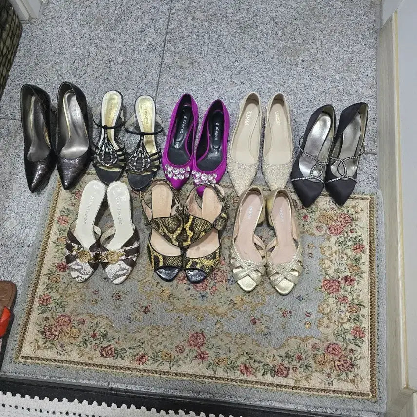 [BUNJANG] Women's Shoe Bundle - 8 Pairs / 여성 구두 세트 10켤래 얼릉데리고 가세요
