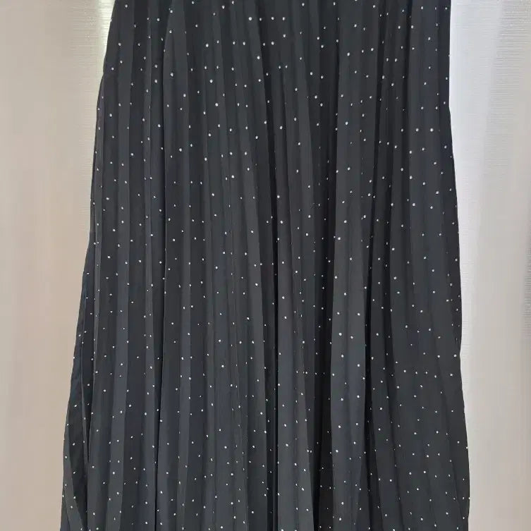 [BUNJANG] Black Polka Dot Pleated Long Skirt - Size S, New / 검정색 도트 무늬 플리츠 롱 스커트 S 새제품