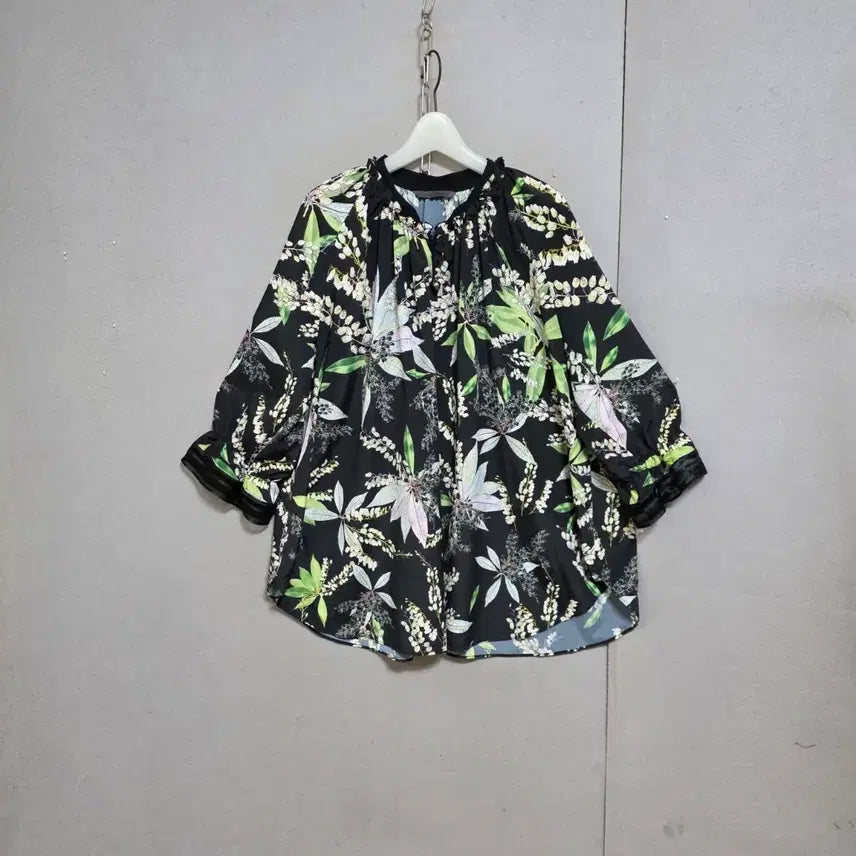[BUNJANG] Aizbarbaba 8-Sleeve Loose Blouse / 아이잣바바 8부소매 루즈한 블라우스 66  n7502