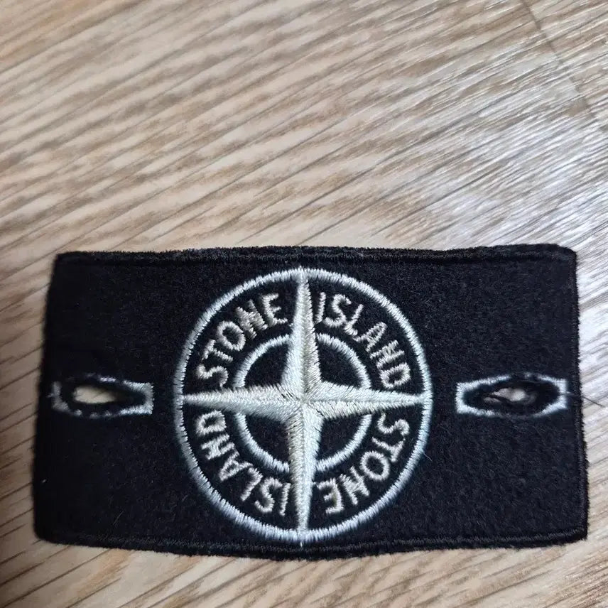 [BUNJANG] Stone Island White Badge / 스톤아일랜드 화이트와펜