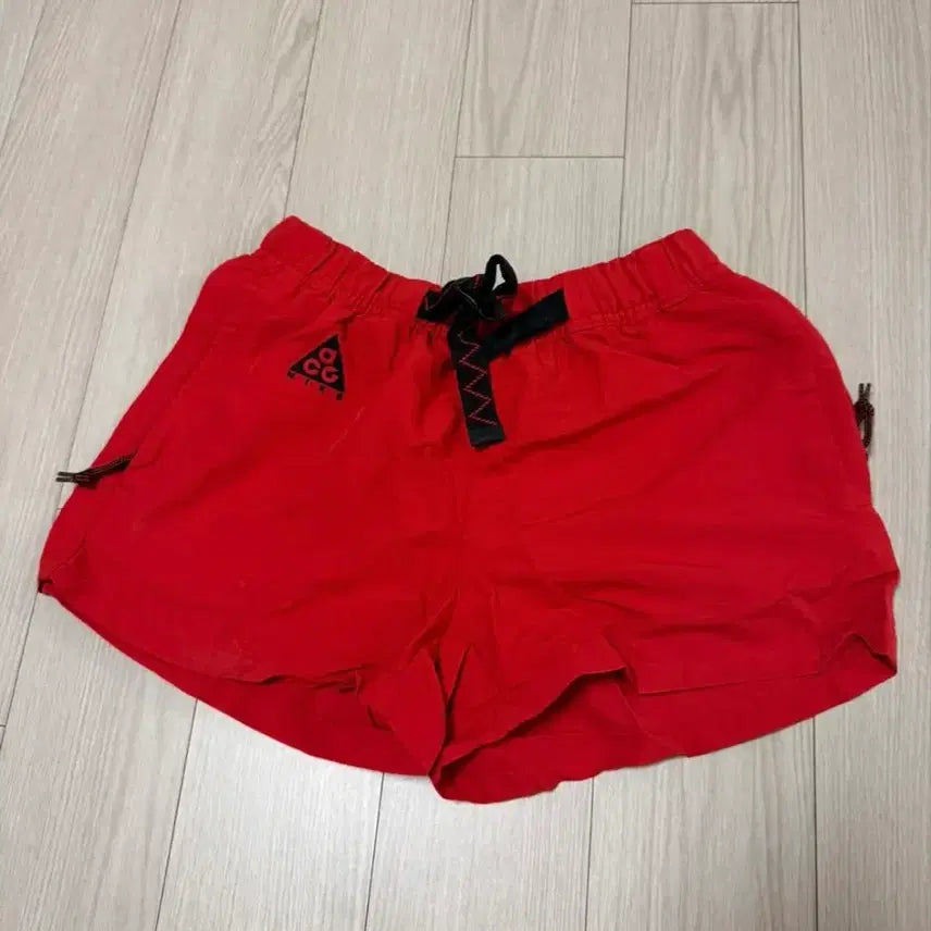 [BUNJANG] Nike ACG Women's Red Shorts XS / 나이키 ACG 여성 반바지 XS 사이즈예요