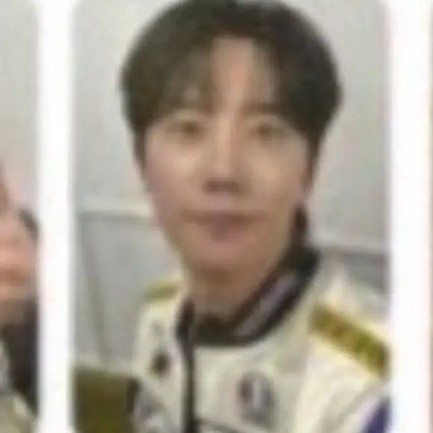 [BUNJANG] Lee Junyoung Ketaho Rider Photocard POB / 더이상 가격인하X) 이준영 케타포 라이더 포카 미공포