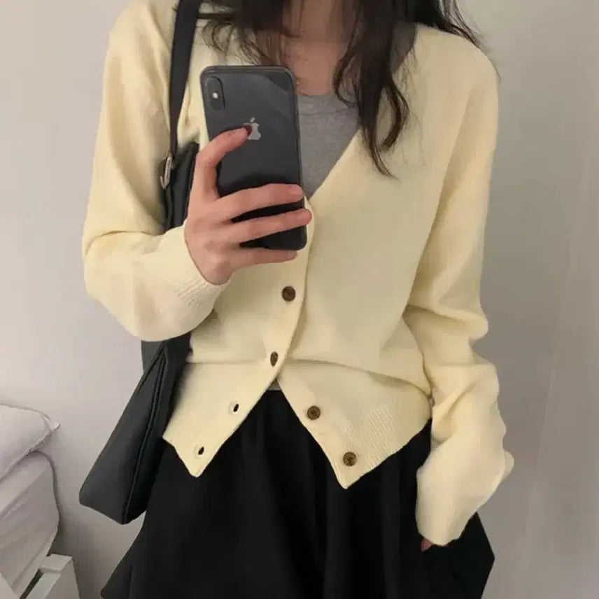 [BUNJANG] V-Neck Knit Cardigan / 브이넥 니트 가디건