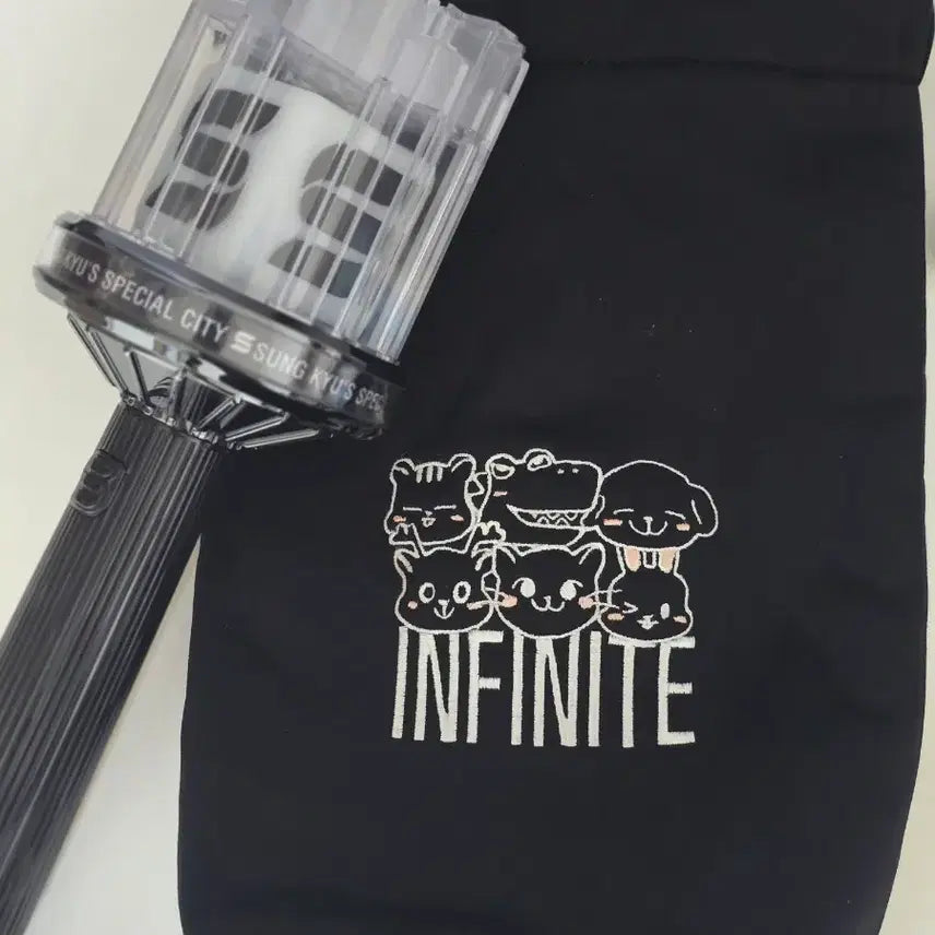 [BUNJANG] INFINITE Kim Sung Kyu Lightstick & Unofficial Photocard Pouch Bundle Set / 김성규 응원봉 + 비공 인피니트 응원봉파우치