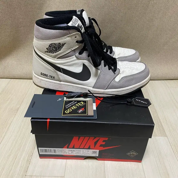 [BUNJANG] Air Jordan 1 Element Gore-Tex "Light Iron" (255) / [255] 조던 1 엘리먼트 고어텍스 세일 (장마 신발)